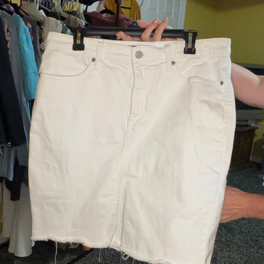 Banana Republic White Denim Skirt Size 32/14